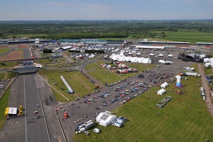 Tiệc sinh nhật linh đình của MINI - 14