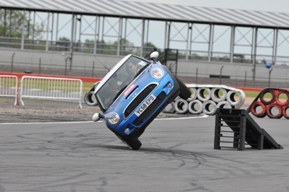 Tiệc sinh nhật linh đình của MINI - 10