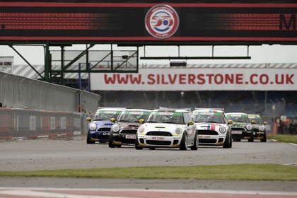 Tiệc sinh nhật linh đình của MINI - 7