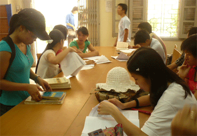 Mùa thi, mùa “đi” thầy  - 1