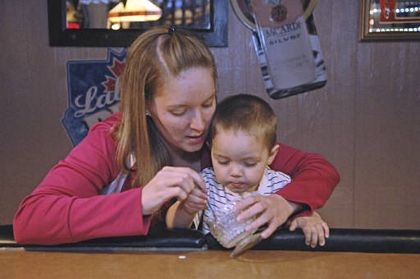 23 tháng tuổi chơi bi-a siêu đẳng - 8