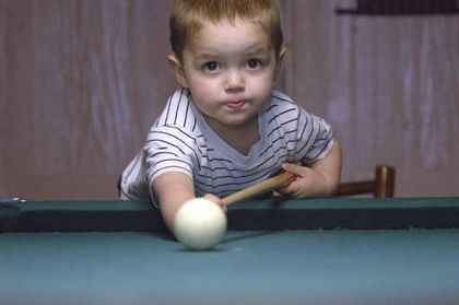 23 tháng tuổi chơi bi-a siêu đẳng - 2