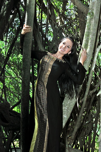Chùm ảnh: Mai Phương Thúy duyên dáng trên đất Tây Nguyên - 1 Chùm ảnh: Mai Phương Thúy duyên dáng trên đất Tây Nguyên - 1