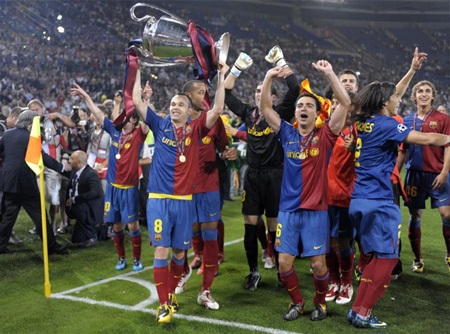 Đêm đăng quang ngập tràn hạnh phúc của Barcelona - 8 Đêm đăng quang ngập tràn hạnh phúc của Barcelona - 8