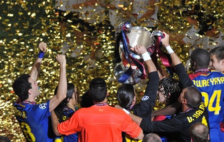 Đêm đăng quang ngập tràn hạnh phúc của Barcelona - 3 Đêm đăng quang ngập tràn hạnh phúc của Barcelona - 3