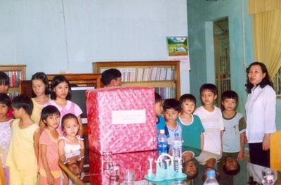 Trung tâm trẻ mồ côi lo mất tài trợ, 31 trẻ sợ bơ vơ - 1