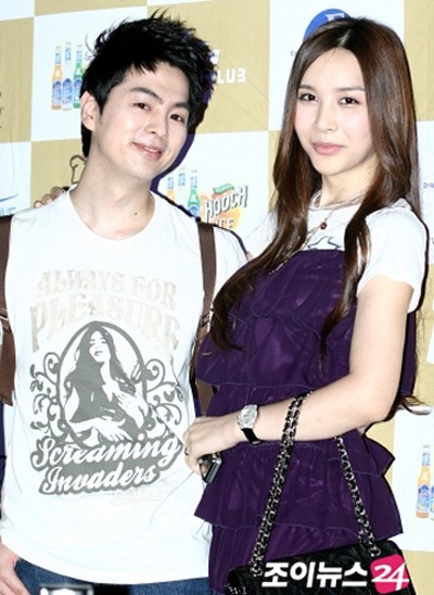 “Người đẹp chuyển giới” Harisu mở câu lạc bộ  - 2