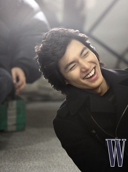 Ngắm hotboy Lee Min Ho chơi bóng chuyền - 10