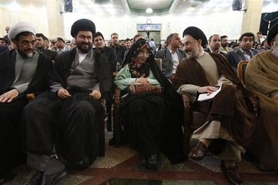 Chuyện về vợ ứng cử viên tổng thống Iran tranh cử cho chồng - 3 Chuyện về vợ ứng cử viên tổng thống Iran tranh cử cho chồng - 3