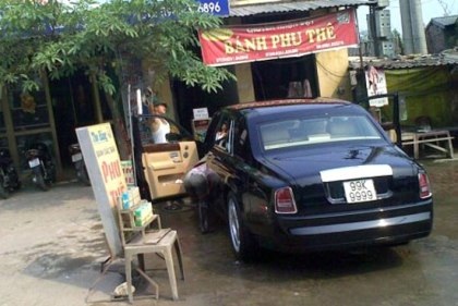 Xe Rolls-Royce biển đẹp - 1