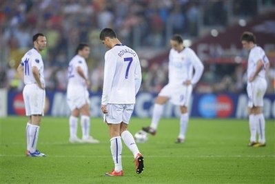 Iniesta, Xavi "sáng" nhất, Vidic "tệ" nhất - 4 Iniesta, Xavi "sáng" nhất, Vidic "tệ" nhất - 4