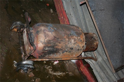 Những hình ảnh tan hoang sau vụ cháy hơn 4 tiếng - 16 Những hình ảnh tan hoang sau vụ cháy hơn 4 tiếng - 16