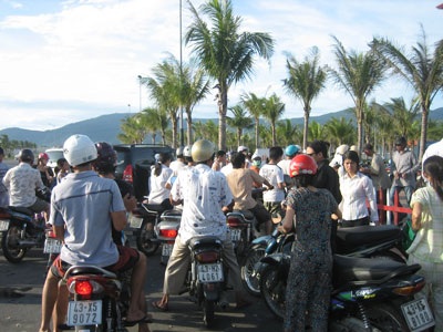 Ra biển “trốn” nóng, “ăn mùng 5” - 3