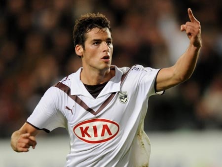 Bán tài năng Gourcuff, Milan mất luôn Pirlo? - 1