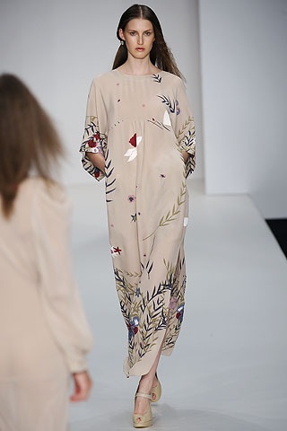 BST xuân hè 2009 của Ossie Clark - 4