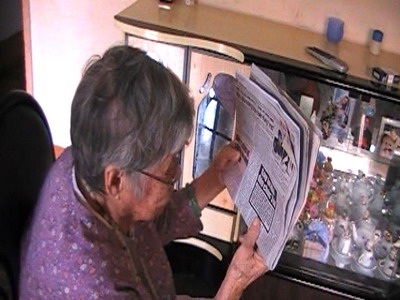 Bà cụ 97 tuổi mọc thêm răng, đen lại tóc  - 2