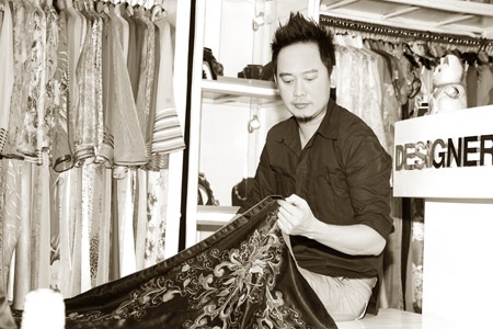 Võ Việt Chung mang áo dài đến Hội chợ thời trang Hàn Quốc - 1 Võ Việt Chung mang áo dài đến Hội chợ thời trang Hàn Quốc - 1