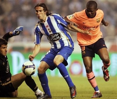 Eto'o "gỡ thể diện" cho Barcelona - 1 Eto'o "gỡ thể diện" cho Barcelona - 1