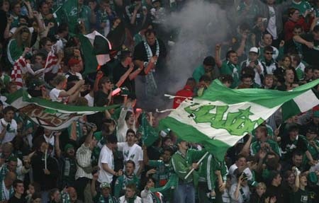 Hạ Leverkusen, Bremen đoạt cúp QG Đức - 8 Hạ Leverkusen, Bremen đoạt cúp QG Đức - 8