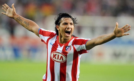 Forlan cầm chắc ngôi “Pichichi”, Atletico đoạt vé dự Champions League - 2 Forlan cầm chắc ngôi “Pichichi”, Atletico đoạt vé dự Champions League - 2