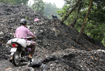 Rốt ráo vào cuộc giải quyết vấn nạn “than tặc” - 1 Rốt ráo vào cuộc giải quyết vấn nạn “than tặc” - 1