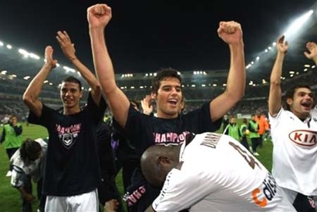 Bordeaux vô địch Pháp sau 10 năm chờ đợi - 2 Bordeaux vô địch Pháp sau 10 năm chờ đợi - 2