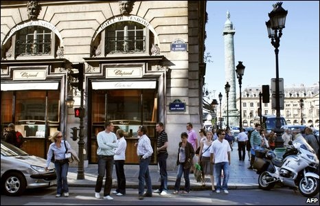 Paris: Cướp 8 triệu USD giữa ban ngày - 1 Paris: Cướp 8 triệu USD giữa ban ngày - 1