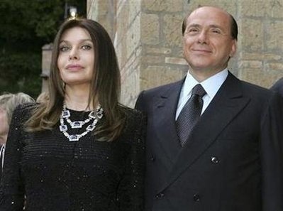 Thủ tướng Ý Berlusconi trong “bão” tin đồn tình cảm - 3 Thủ tướng Ý Berlusconi trong “bão” tin đồn tình cảm - 3