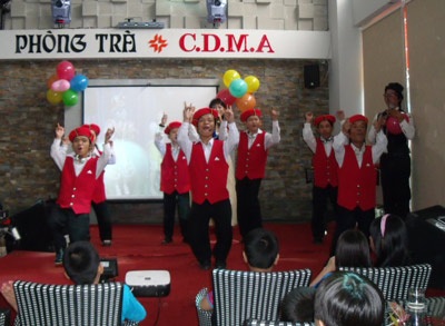 “Bảy chú lùn” bước ra từ cổ tích - 2 “Bảy chú lùn” bước ra từ cổ tích - 2