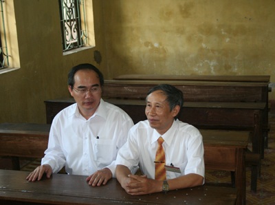 Bộ trưởng Nhân lo lắng cho sức khỏe thí sinh - 3 Bộ trưởng Nhân lo lắng cho sức khỏe thí sinh - 3