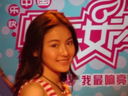 Được chú ý vì giống Trương Bá Chi - 4