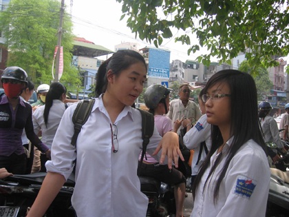 Cả nước có gần 4.000 thí sinh bỏ thi môn Văn - 1