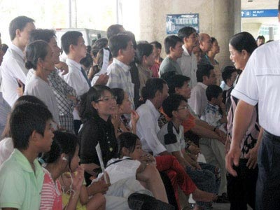 Nhộn nhịp thị trường khẩu trang phòng cúm A/H1N1 - 5 Nhộn nhịp thị trường khẩu trang phòng cúm A/H1N1 - 5