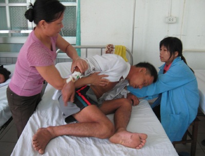 Lời kể của nạn nhân uống nước lá rừng thoát chết - 1