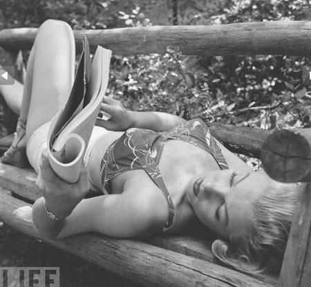 Ngắm những bức hình chưa công bố của Marilyn Monroe - 4 Ngắm những bức hình chưa công bố của Marilyn Monroe - 4