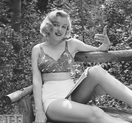 Ngắm những bức hình chưa công bố của Marilyn Monroe - 3 Ngắm những bức hình chưa công bố của Marilyn Monroe - 3