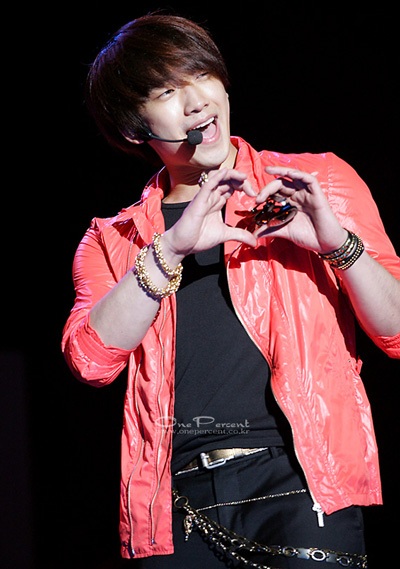 Bi (Rain) “bật mí” về nhãn hiệu thời trang của mình - 4 Bi (Rain) “bật mí” về nhãn hiệu thời trang của mình - 4