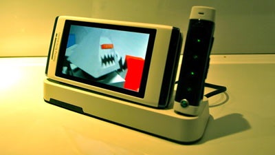 Ấn tượng mobile chơi game “khủng” Sony Ericsson Aino - 1