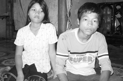 Quặn lòng cảnh vợ chồng “nhí” - 1