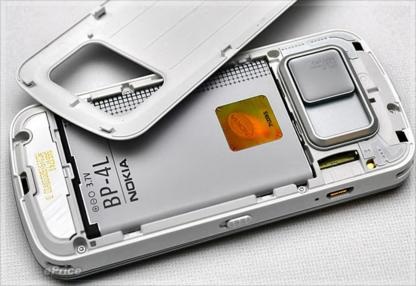 Nokia N97 “tay trong tay” cùng người đẹp  - 22