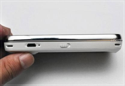 Nokia N97 “tay trong tay” cùng người đẹp  - 16
