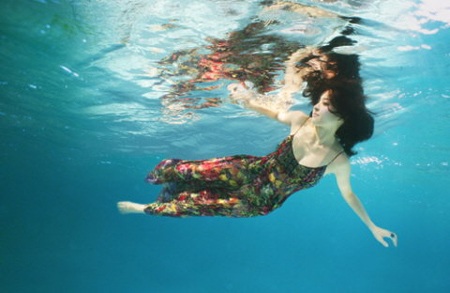 “Công chúa” Han Hye Jin dồn dập lên báo - 12