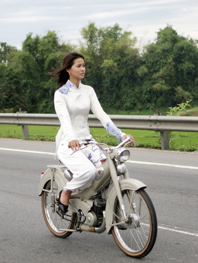 Tha thướt cùng Mobylette - 13