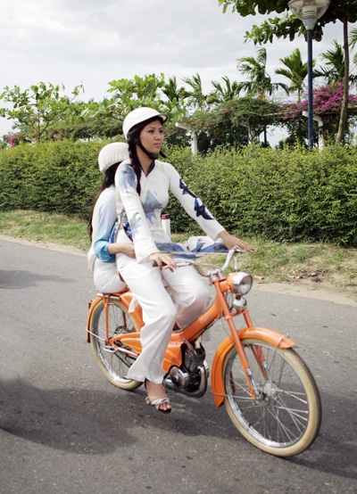 Tha thướt cùng Mobylette - 5