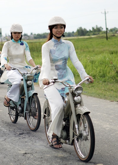 Tha thướt cùng Mobylette - 8