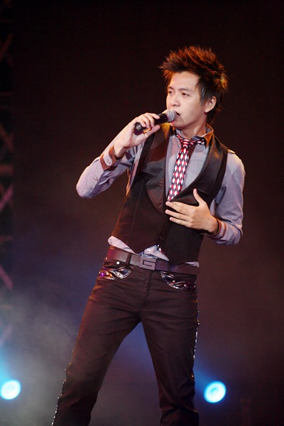 Thủy Tiên khoe chân dài trong đêm “Thế giới Vpop” - 12