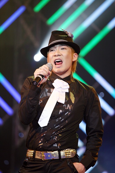 Thủy Tiên khoe chân dài trong đêm “Thế giới Vpop” - 10