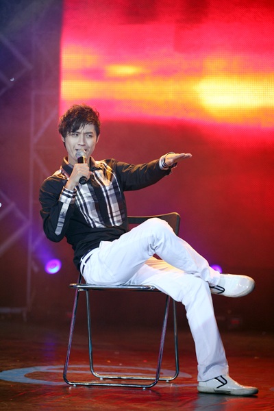 Thủy Tiên khoe chân dài trong đêm “Thế giới Vpop” - 9