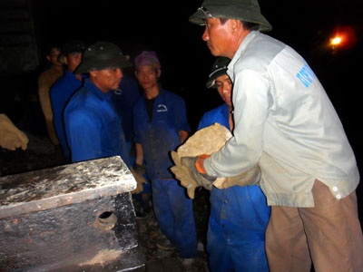 Đêm trắng vá đường ray - 5