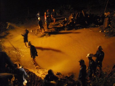 Đêm trắng vá đường ray - 1